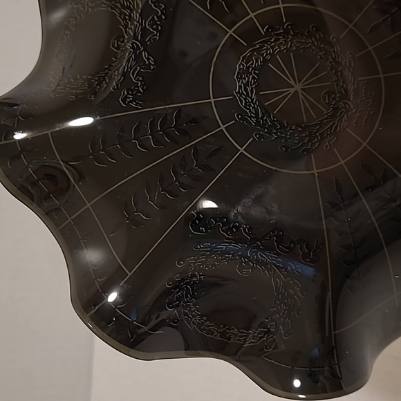 Vintage Signed Ribbon Glass Candy Dish / Trinket Dish / Catchall - Picture 11 of 16